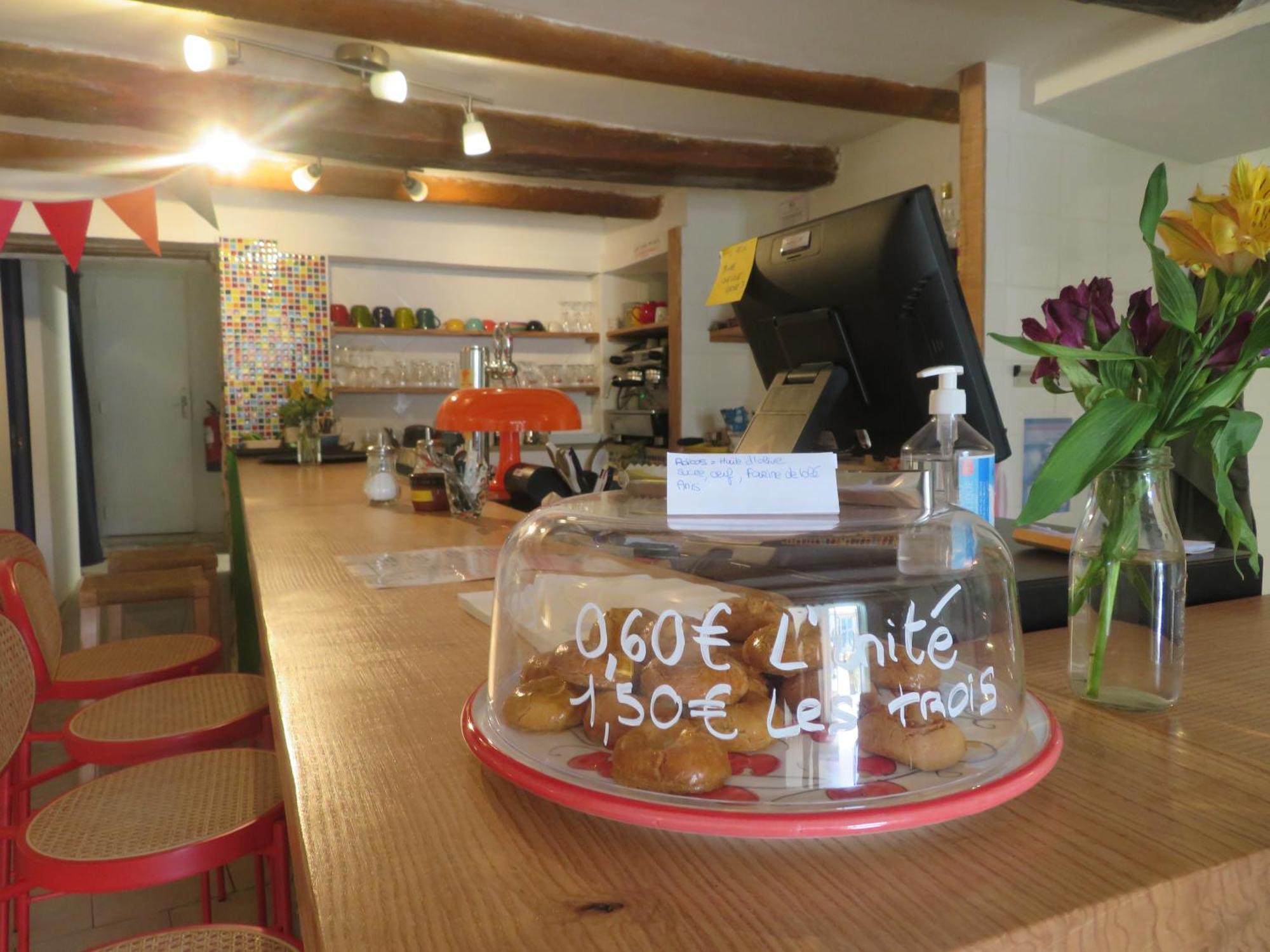 Auberge De La Petite Casserole Revest-des-Brousses 外观 照片